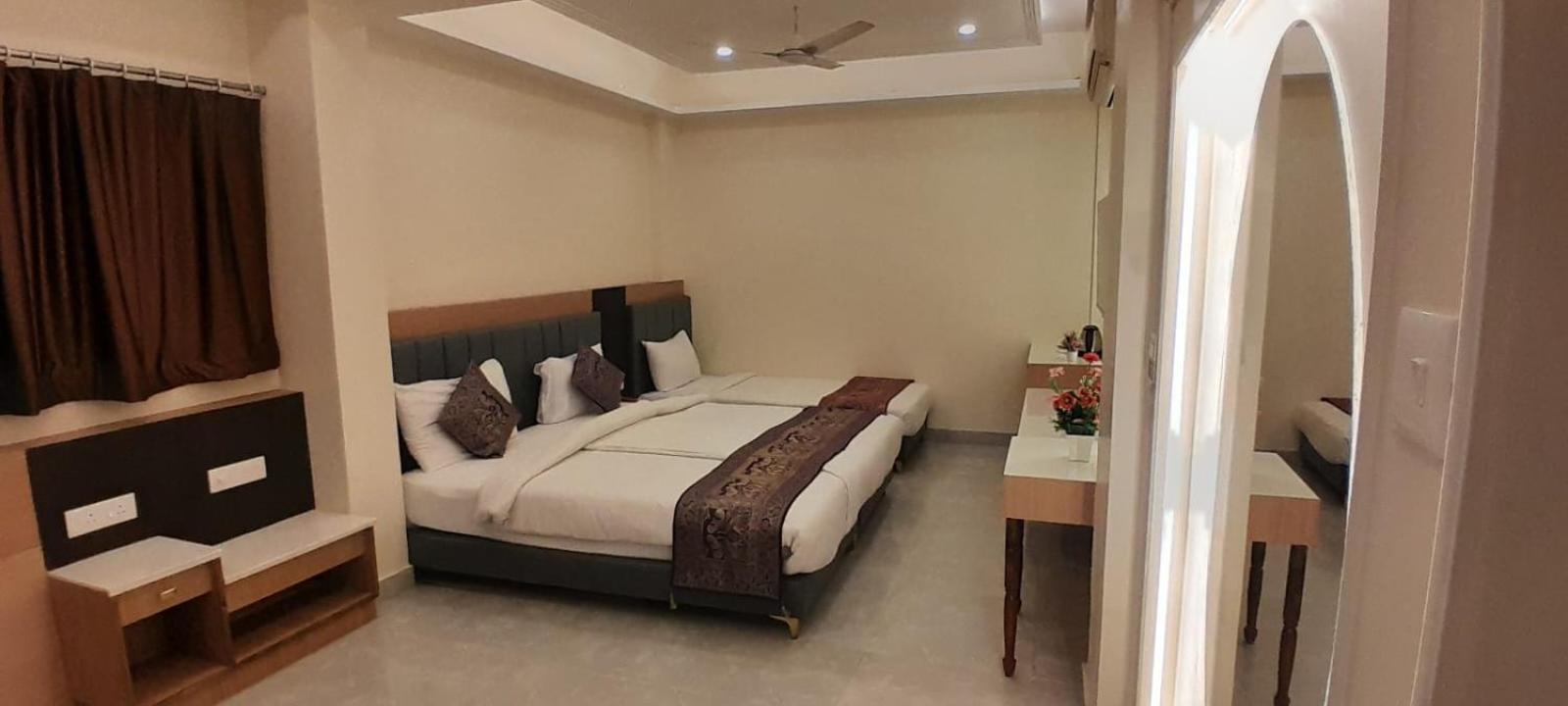 Hotel Banaras Haveli Varanasi Exterior foto