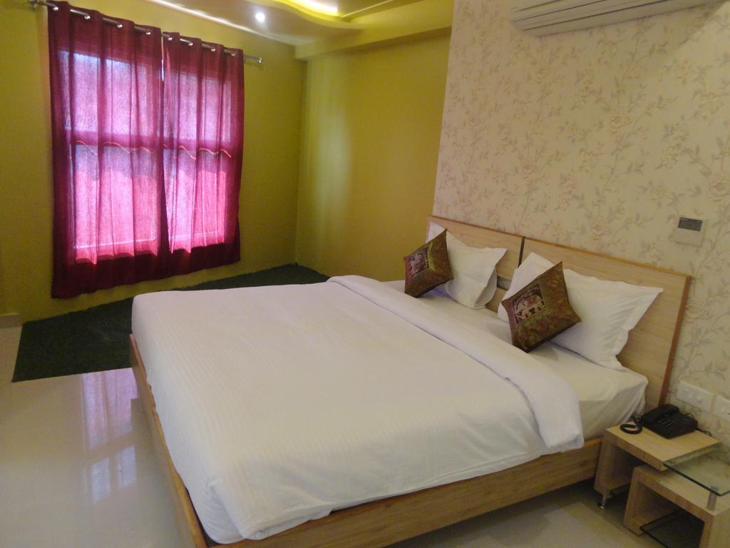 Hotel Banaras Haveli Varanasi Exterior foto